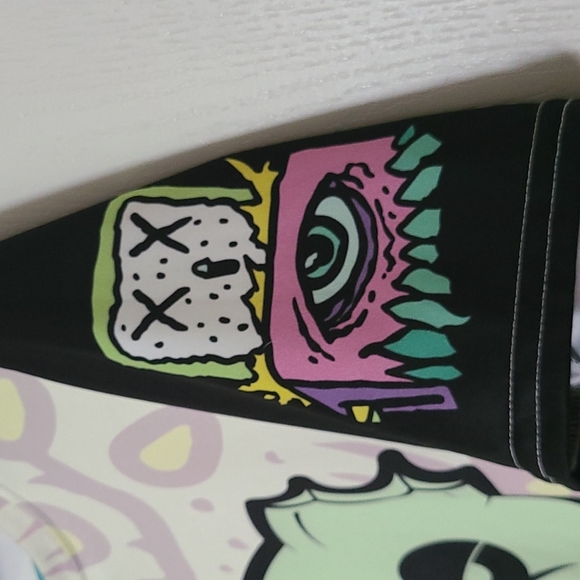 Scummy bears festival long tee size small - Picture 2 of 3